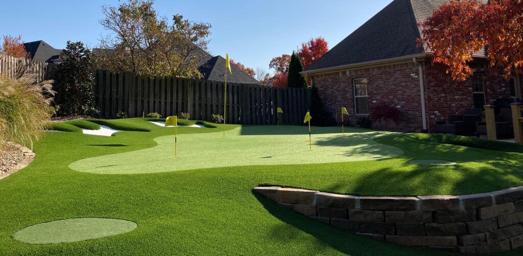 Backyard Artificial Turf Putting Green